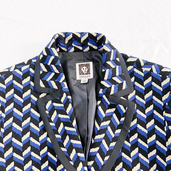 Anne Klein Chevron Printed Suit Blazer Blk White Blue SZ10 - Picture 7 of 7